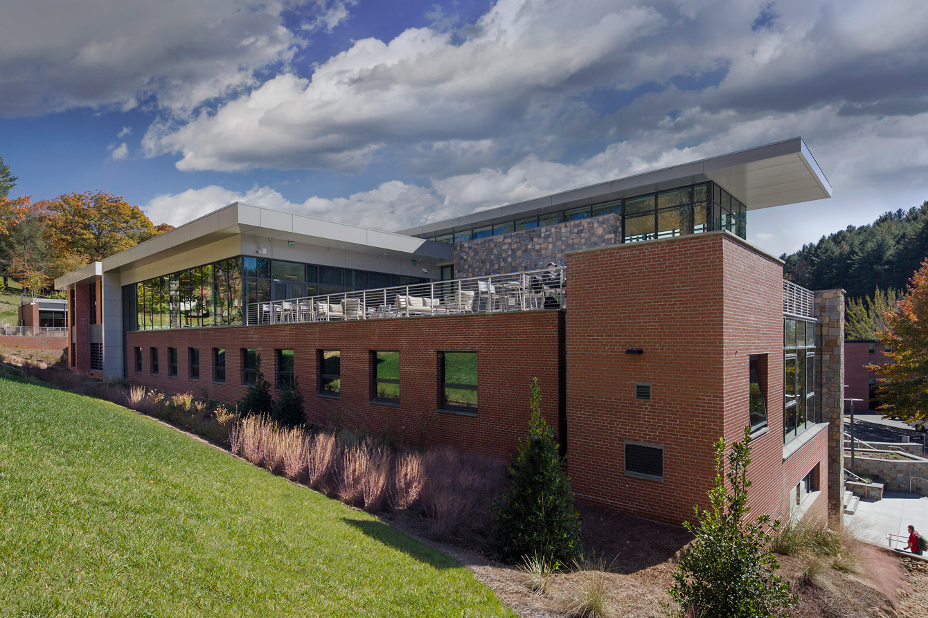 brown dining hall 04